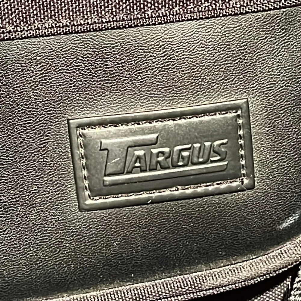 Targus Laptop Bag Classic Slim Briefcase Messenger Bag,Foam Padded Laptop Case